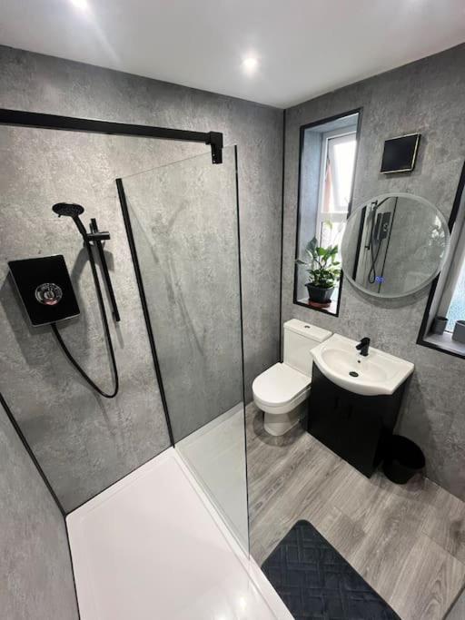 Stunning 2 Bedroom Ground Floor Sea View Apartment Rhôs-on-Sea Extérieur photo